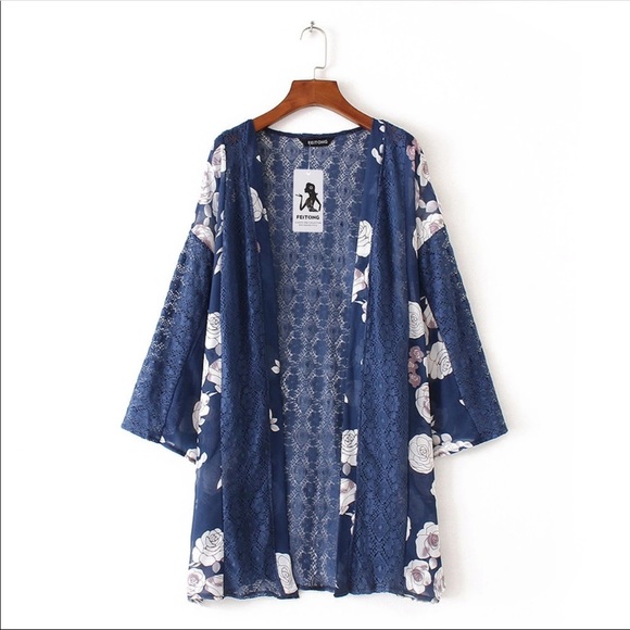🌸 Blue Floral Kimono w/Lace Back - Picture 5 of 5